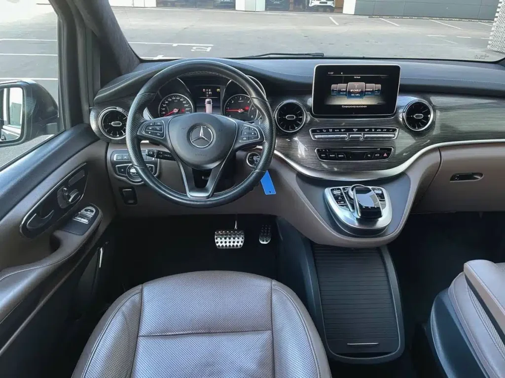 Mercedes Benz V-class