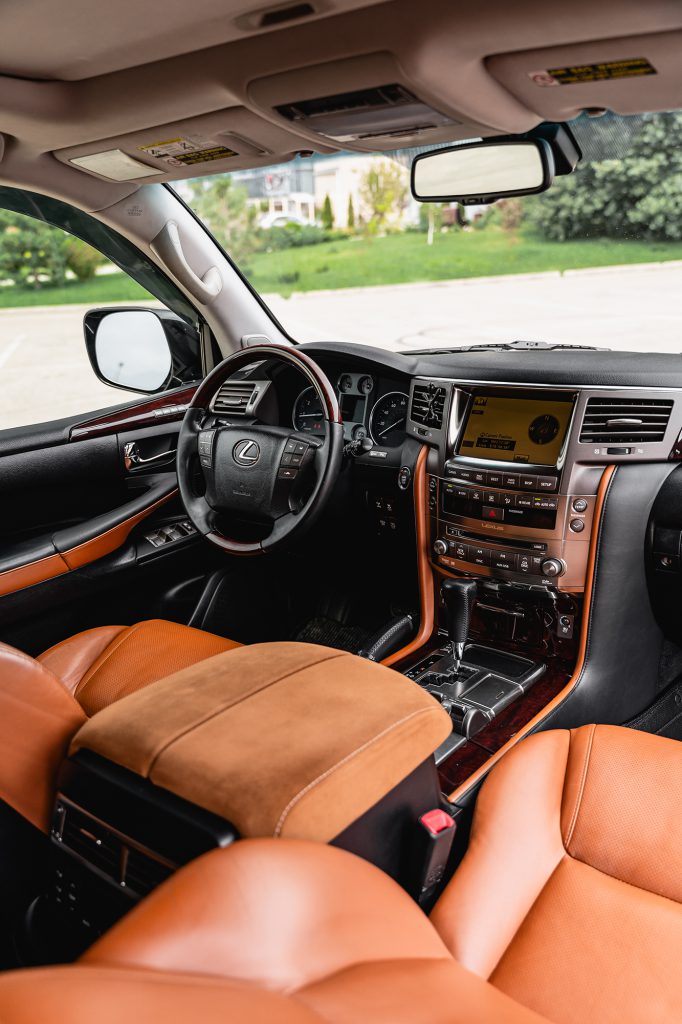 Lexus LX 570