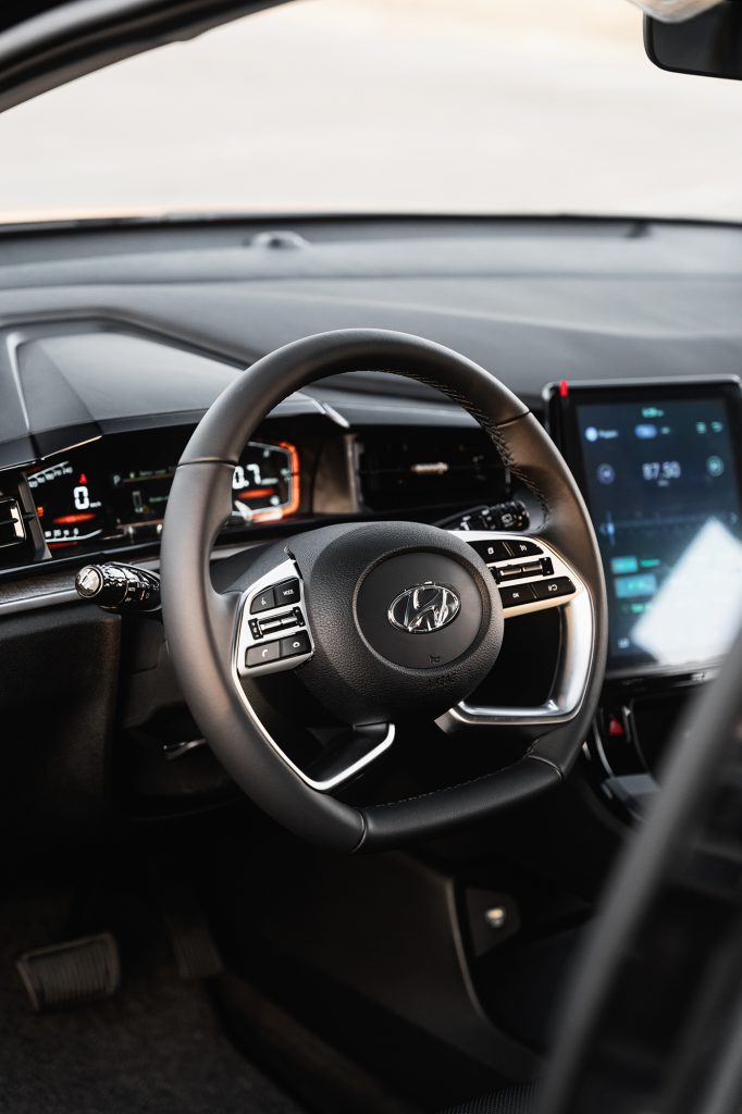 Hyundai Сustin