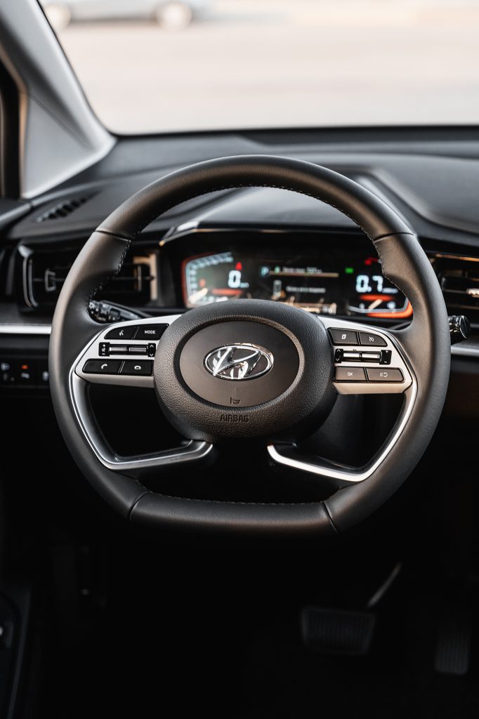 Hyundai Сustin