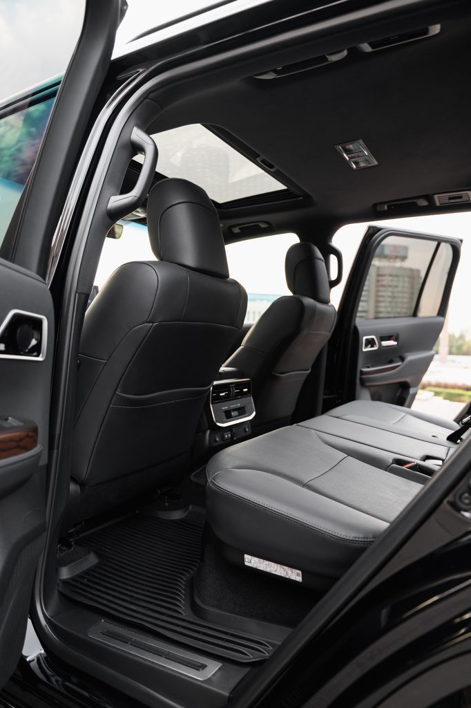 Toyota Land Cruiser 300