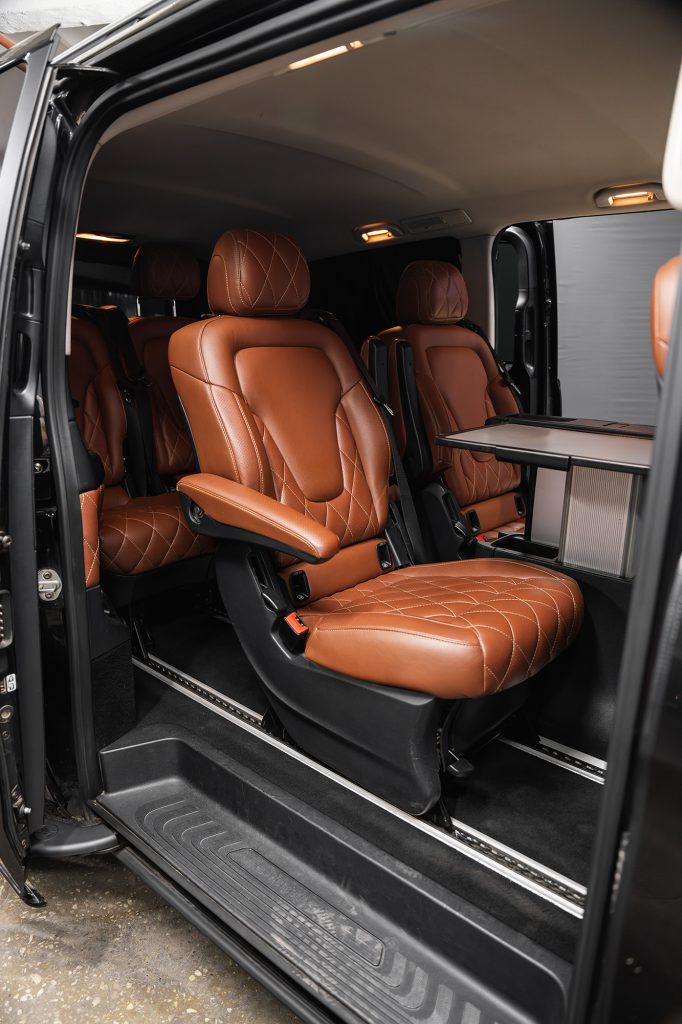 Mercedes-Benz V220
