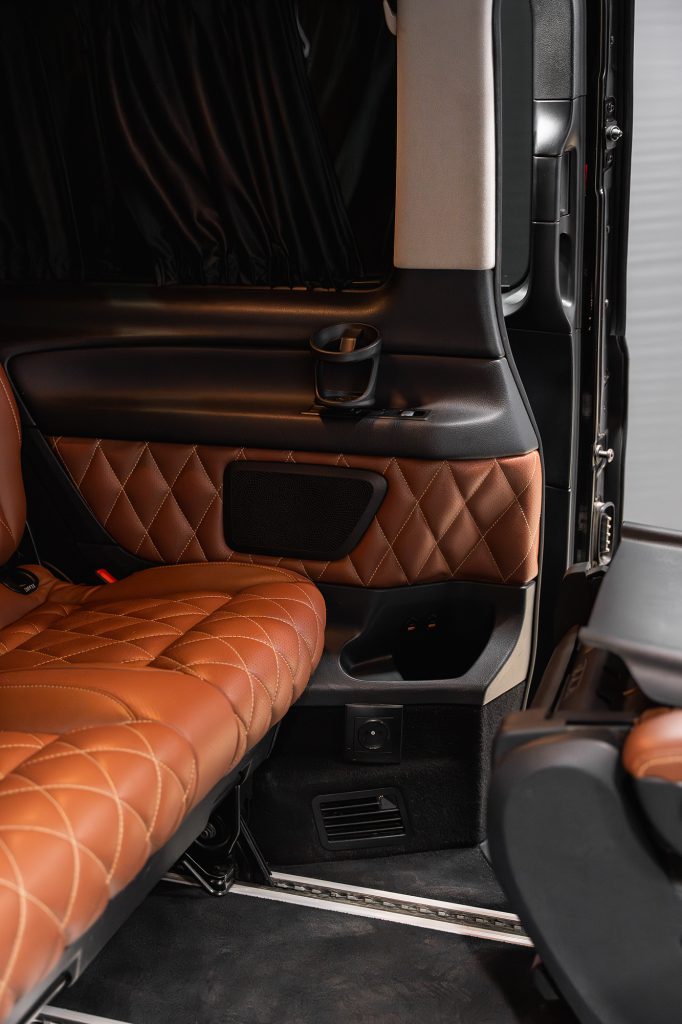 Mercedes-Benz V220