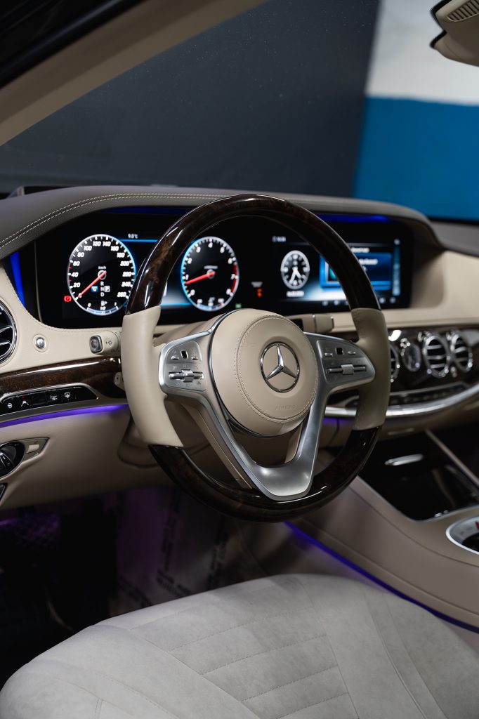 Mercedes-Benz S560