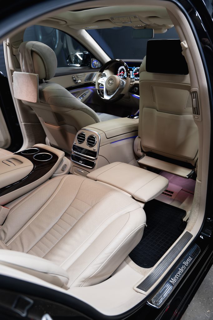 Mercedes-Benz S560