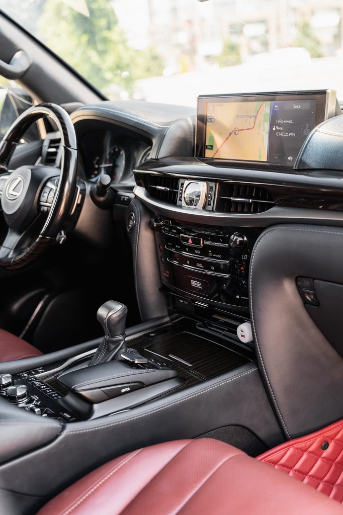 Lexus LX 570