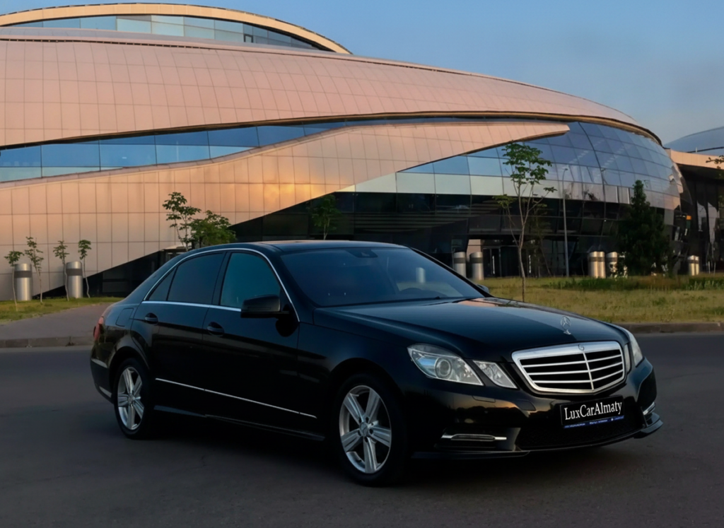 Mercedes E 212