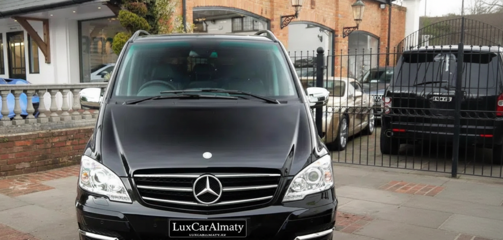 Mercedes Viano Lux