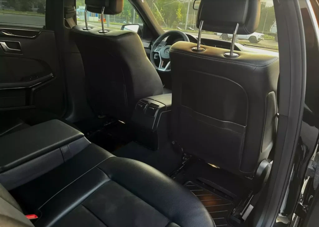 Mercedes E 212