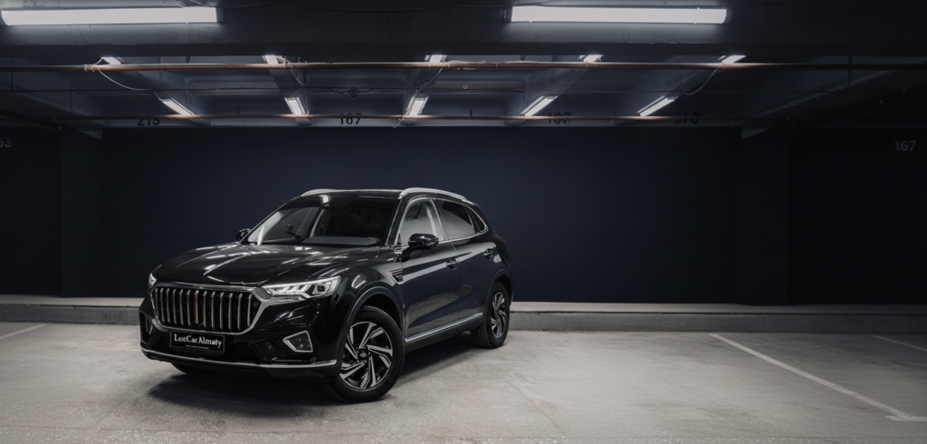Honqi HS5
