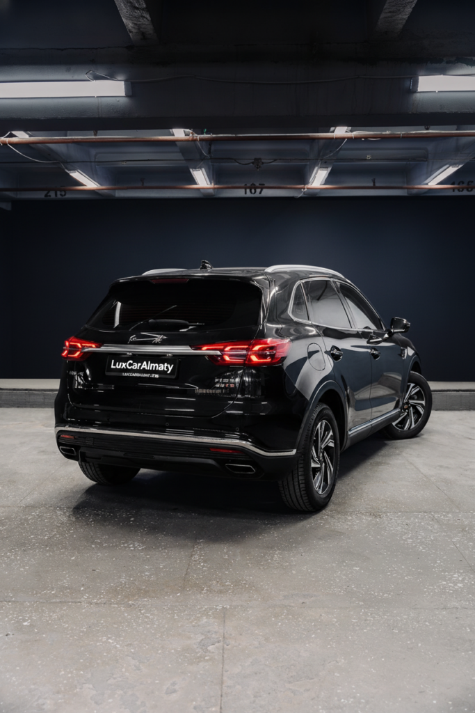 Honqi HS5