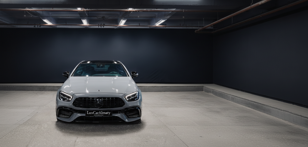 Mercedes-Benz E300