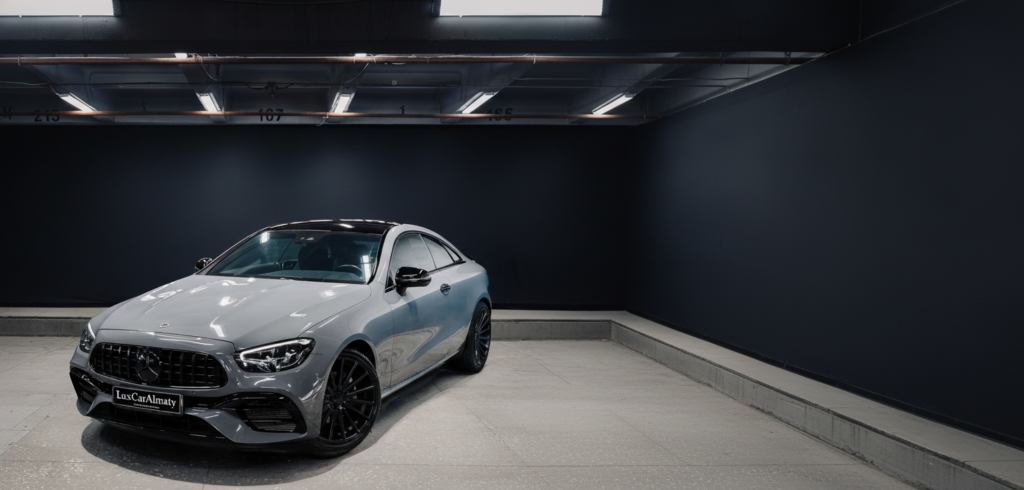 Mercedes-Benz E300
