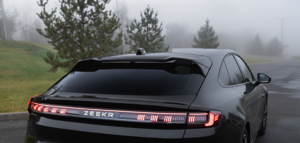 ZEEKR 001