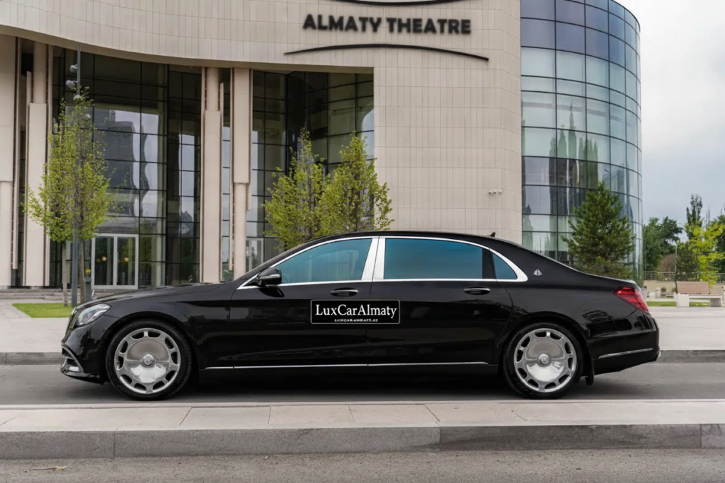 Mercedes Maybach S 560