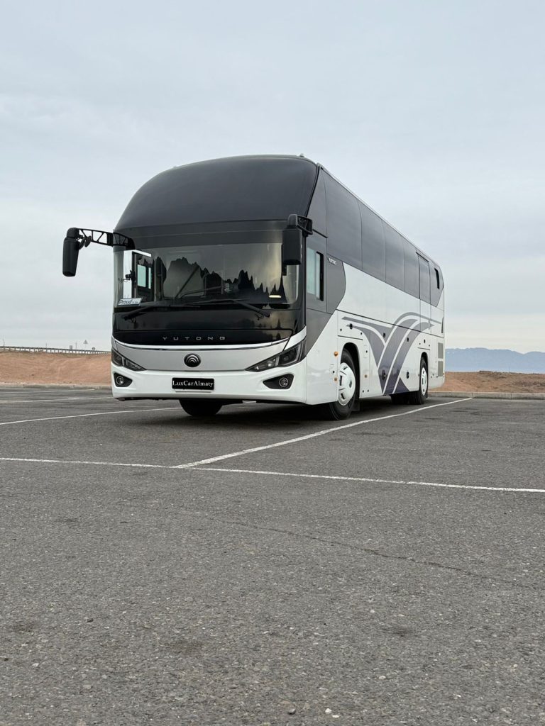 Yutong Premium VIP BUS 2024 (белый)