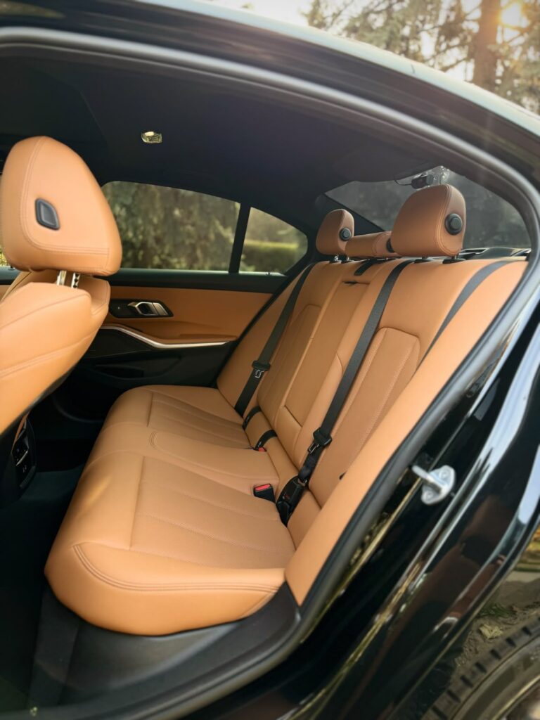 Аренда BMW 320i M-Package 2024 в Алматы — фото 3