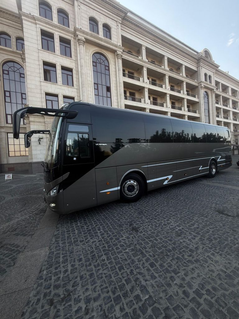 Yutong Premium VIP BUS 2024 (серый)